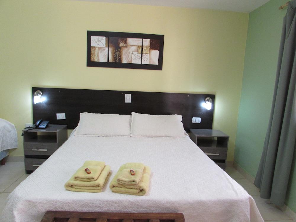 Altos Del Iguazu Hotel Пуерто Игуасу Екстериор снимка