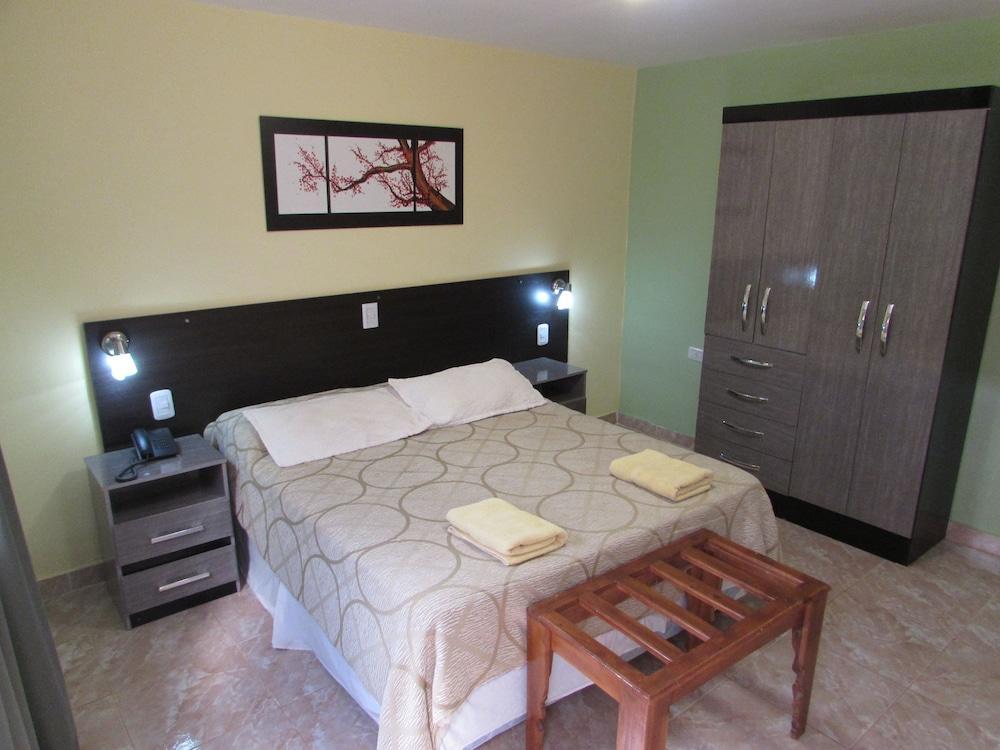 Altos Del Iguazu Hotel Пуерто Игуасу Екстериор снимка